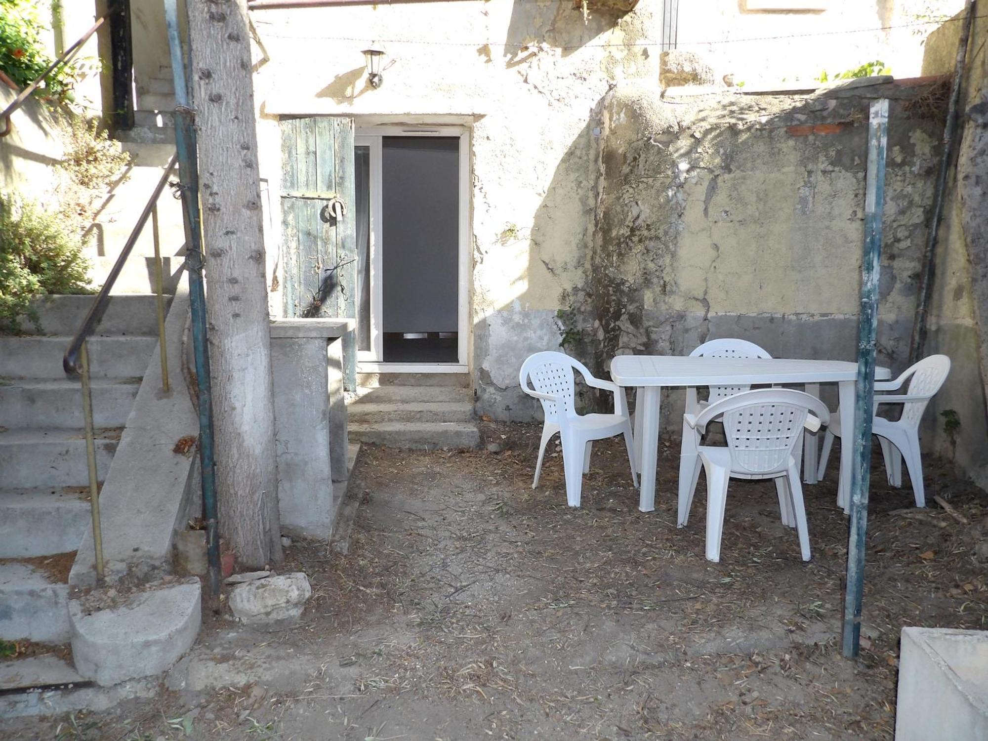 Studio Chez Steph Eyguières Exteriör bild